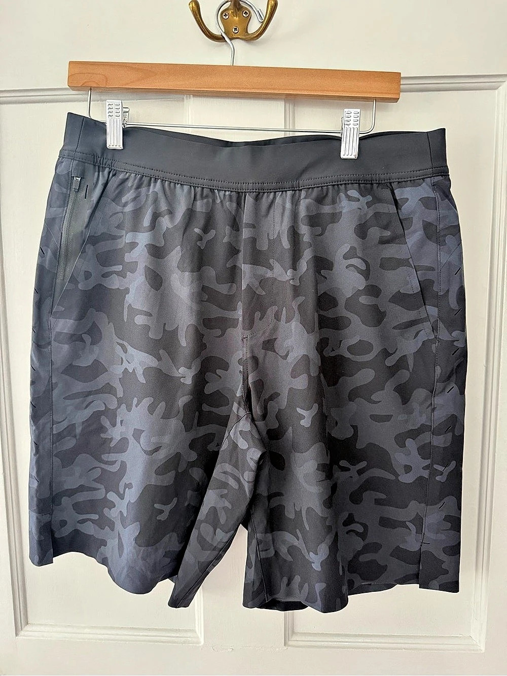 Ten Thousand Interval Shorts 9” Lined Black Camo NEW Large L